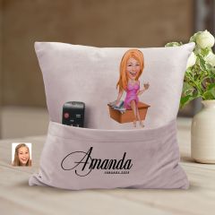 BK Gift Kişiye Özel Anne Karikatür Tasarımlı Organizer Kumanda ve Atıştırmalık Cepli Pembe Kırlent Yastık-7 Arkadaşa Hediye, Cepli Yastık