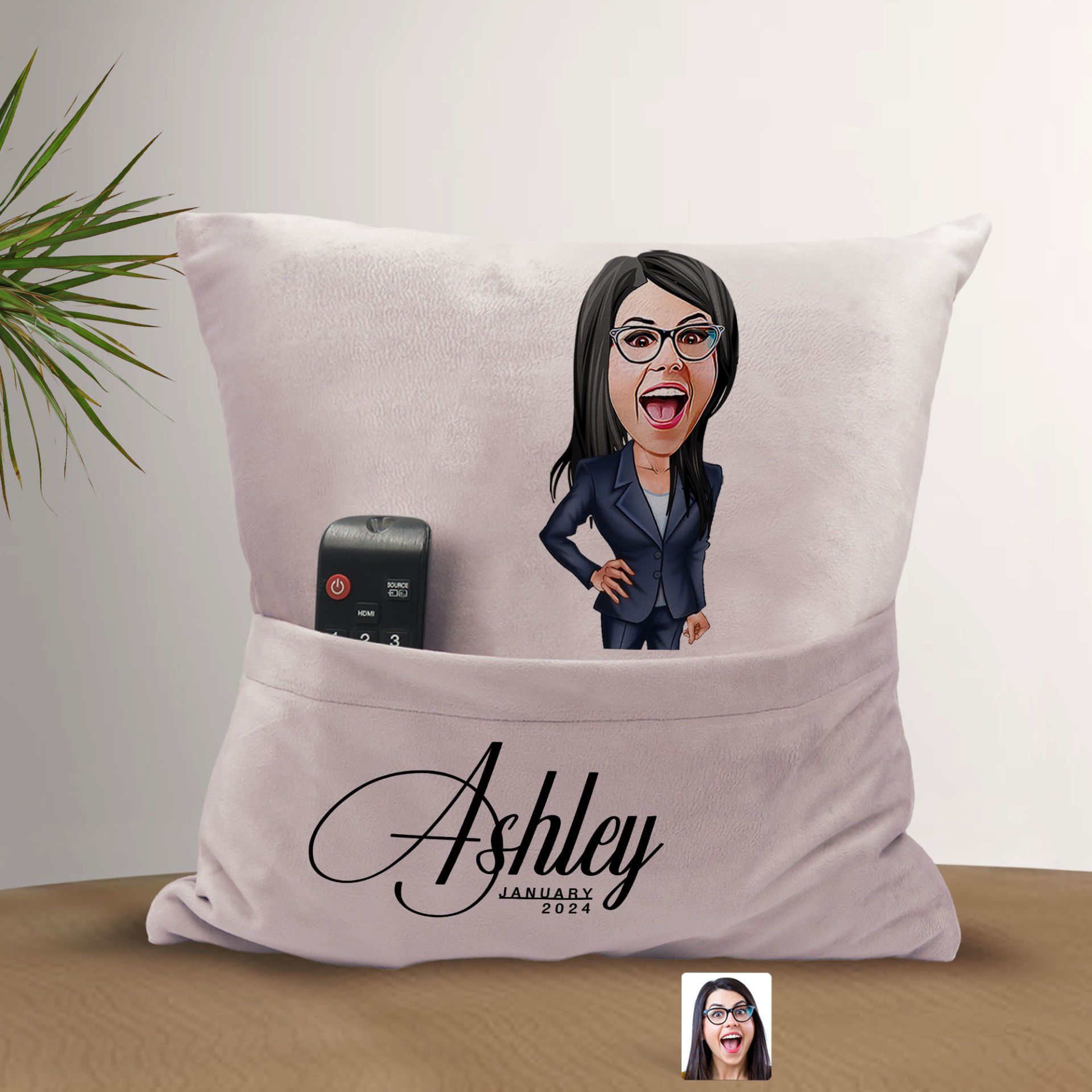 BK Gift Kişiye Özel Anne Karikatür Tasarımlı Organizer Kumanda ve Atıştırmalık Cepli Pembe Kırlent Yastık-4 Arkadaşa Hediye, Cepli Yastık
