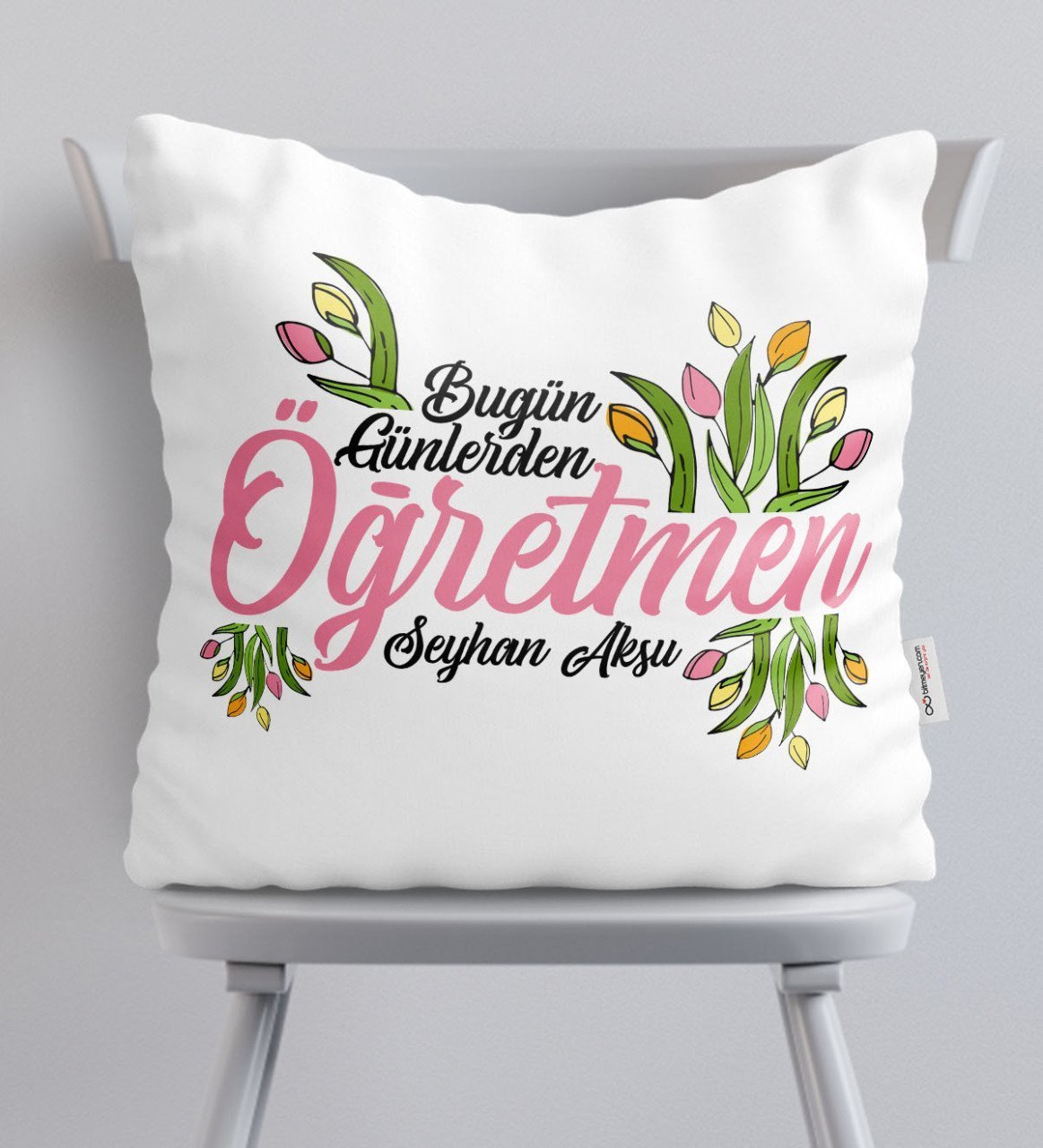 Kişiye Özel Bugün Günlerden Öğretmen Saten Yastık - 1