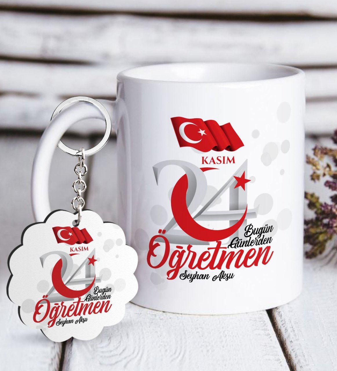 Kişiye Özel Bugün Günlerden Öğretmen Beyaz Kupa ve Anahtarlık Hediye Seti-2