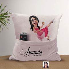 BK Gift Kişiye Özel Anne Karikatür Tasarımlı Organizer Kumanda ve Atıştırmalık Cepli Pembe Kırlent Yastık-1 Arkadaşa Hediye, Cepli Yastık