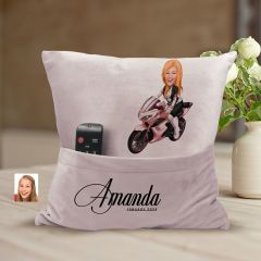 BK Gift Kişiye Özel Kadın Motorcu Karikatür Tasarımlı Organizer Kumanda ve Atıştırmalık Cepli Pembe Kırlent Yastık-2 Arkadaşa Hediye, Cepli Yastık