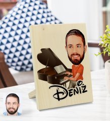 Kişiye Özel İsimli Erkek Piyanist Karikatürlü Dekoratif Ahşap Çerçeve Model 1