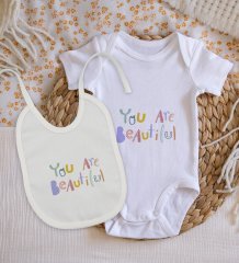 BK Kids You Are Beautiful Tasarımlı Bebek Body Zıbın ve Mama Önlüğü Hediye Seti - Model 1