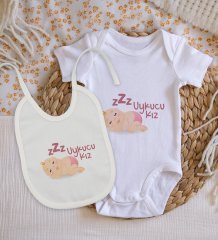 BK Kids Uykucu Kız Tasarımlı Bebek Body Zıbın ve Mama Önlüğü Hediye Seti - Model 1