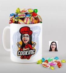 Kişiye Özel Bayan Chef Karikatürlü Kupa ve Haribo Şeker Hediye Seti-11