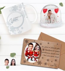 Kişiye Özel Fotoğraflı Kar Küresi & Mutlu Yıllar Kupa Bardak & Retro Ahşap Yılbaşı Tebrik Kartı Hediye Seti-3E