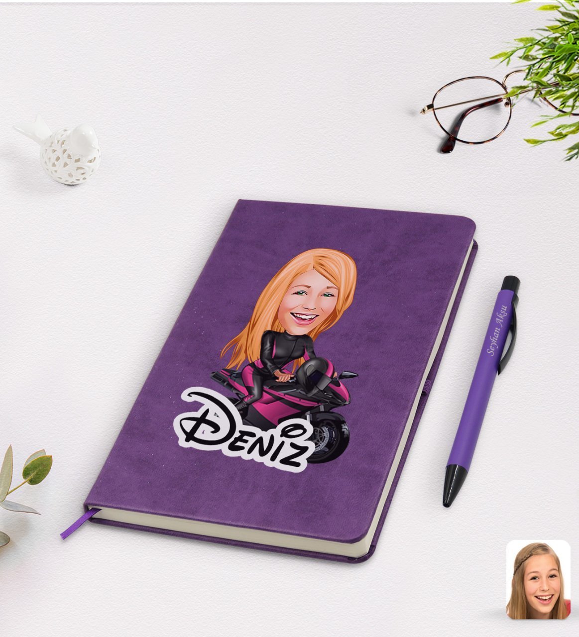 Kişiye Özel Kadın Motorcu Karikatürlü Mor Termo Deri Defter Kalem Seti Model 1