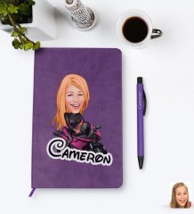 Kişiye Özel Kadın Motorcu Karikatürlü Mor Termo Deri Defter Kalem Seti Model 1