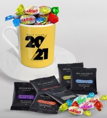 BK Gift Kişiye Özel 2023 Mutlu Yıllar Türk Kahvesi Fincanı Selamlique Karışık Türk Kahvesi ve Haribo Şeker Hediye Seti-9