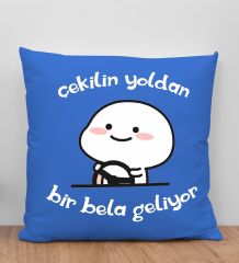 BK Gift Bir Bela Geliyor Tasarımlı Mavi Kırlent Yastık, Arkadaşa Hediye, Ev Dekorasyonu, Ev Hediyesi-1