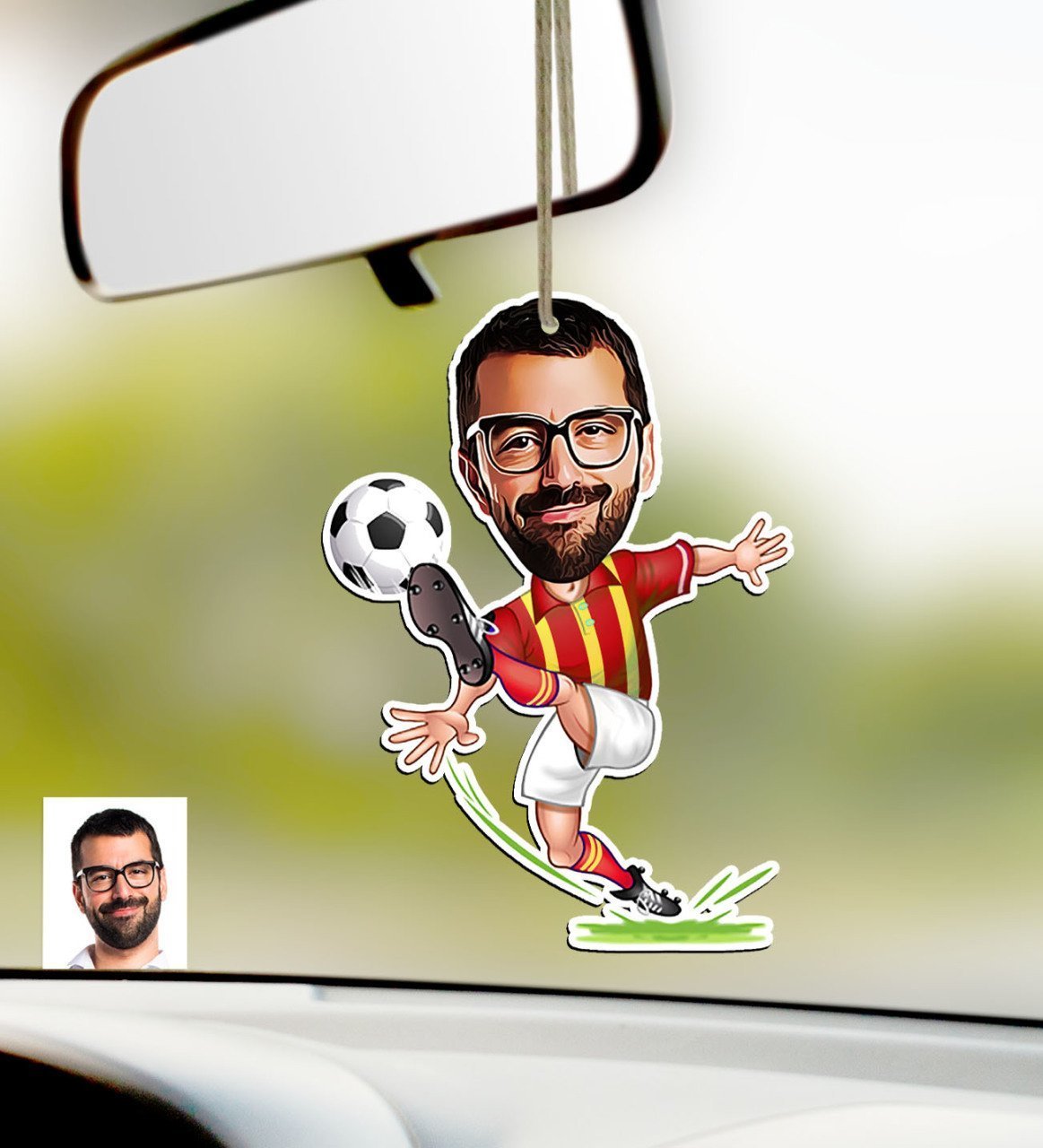 Kişiye Özel Sarı Kırmızı Futbolcu Karikatürlü Ahşap Araba Dikiz Ayna Süsü