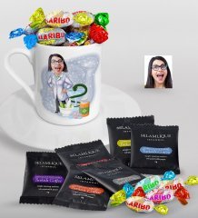 Kişiye Özel Bayan Eczacı Karikatürlü Türk Kahvesi Fincanı Selamlique Karışık Türk Kahvesi ve Haribo Şeker Hediye Seti-2