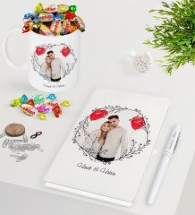 Kişiye Özel İsimli Fotoğraflı Beyaz Defter Kalem Kupa ve Haribo Şeker Hediye Seti-26