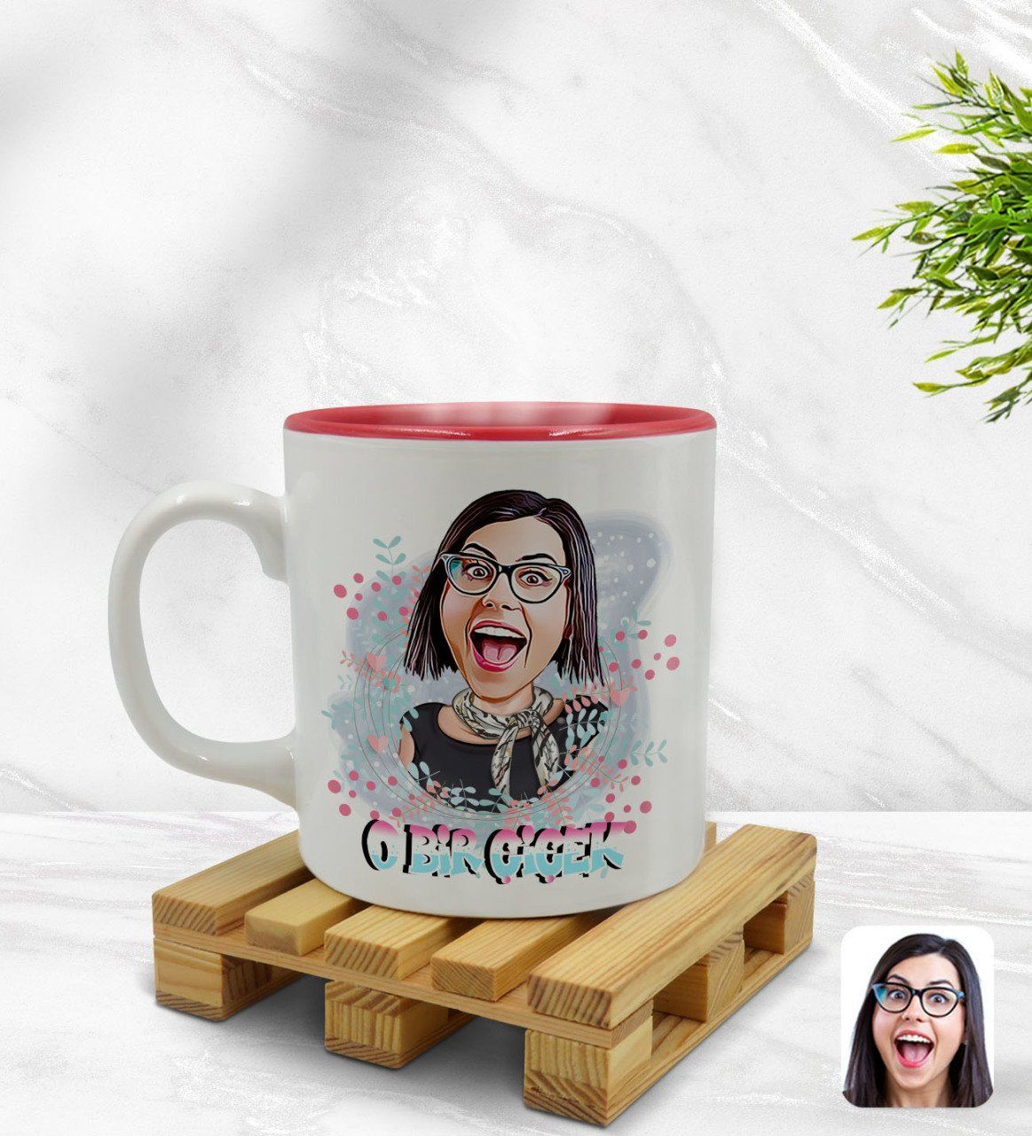 Kişiye Özel O Bir Çiçek Karikatürlü İçi Kırmızı Renkli Kupa Bardak Model 2