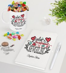 Kişiye Özel Yılın En Mükemmel Sevgilisi Beyaz Defter Kalem Kupa ve Haribo Şeker Hediye Seti