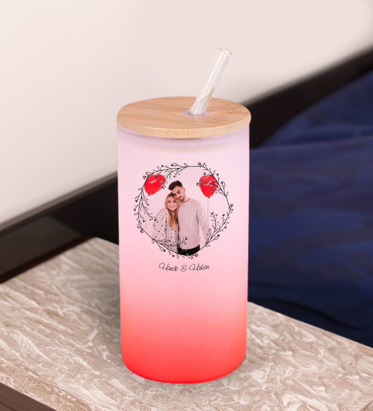 BK Gift İsimli Fotoğraflı Kırmızı Renk Pipetli Buzlu Cam Bardak 600ml - 2, Arkadaşa Hediye, Doğum Günü Hediyesi