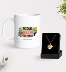 Kişiye Özel Sosyal Bilgiler Öğretmeni Beyaz Kupa ve Papatya Kolye Hediye Seti-3