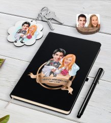 Kişiye Özel Yılın En Mükemmel Çifti Karikatürlü Siyah Defter Kalem ve Anahtarlık Hediye Seti-72