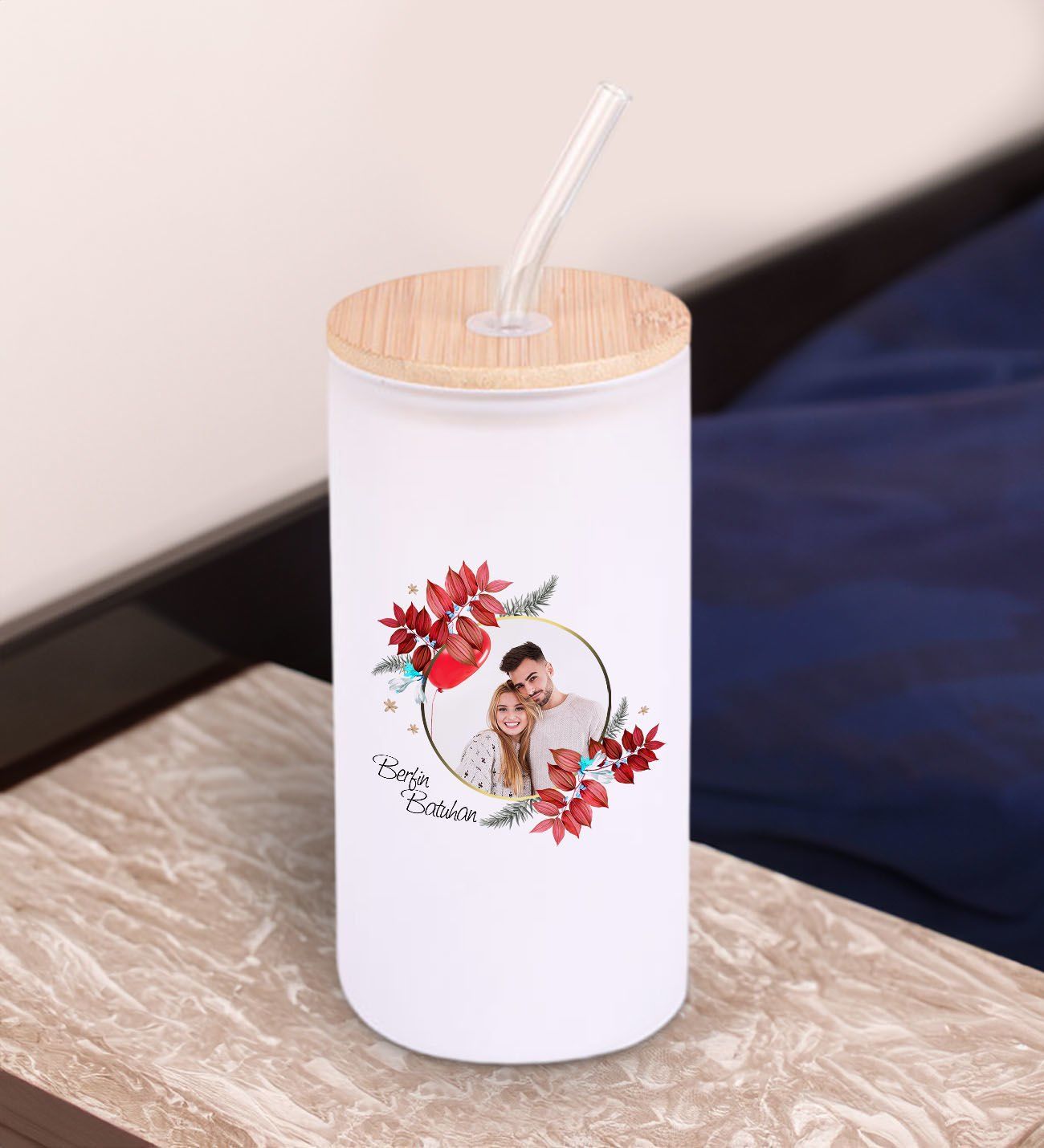 BK Gift İsimli Fotoğraflı Beyaz Renk Pipetli Buzlu Cam Bardak 600ml - 2, Arkadaşa Hediye, Doğum Günü Hediyesi