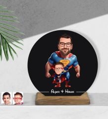 BK Gift Kişiye Özel Süper Baba-Oğul Karikatürlü Yuvarlak Ahşap Biblo-1, Babalar Günü Hediyesi, Babaya Hediye