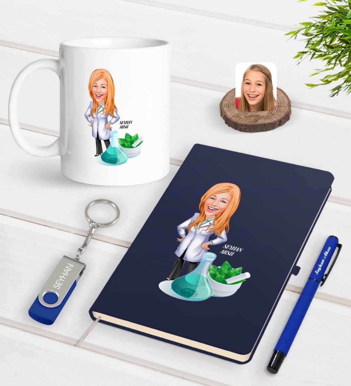 Kişiye Özel Kadın Eczacı Karikatürlü Lacivert Defter Kalem Kupa 32gb USB Bellek Hediye Seti-1