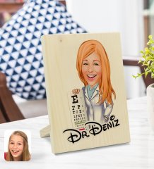Kişiye Özel İsimli Kadın Göz Doktoru Karikatürlü Dekoratif Ahşap Çerçeve Model 1