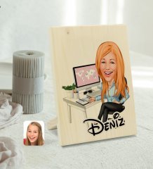 Kişiye Özel İsimli Kadın Genel Müdür Karikatürlü Dekoratif Ahşap Çerçeve Model 1