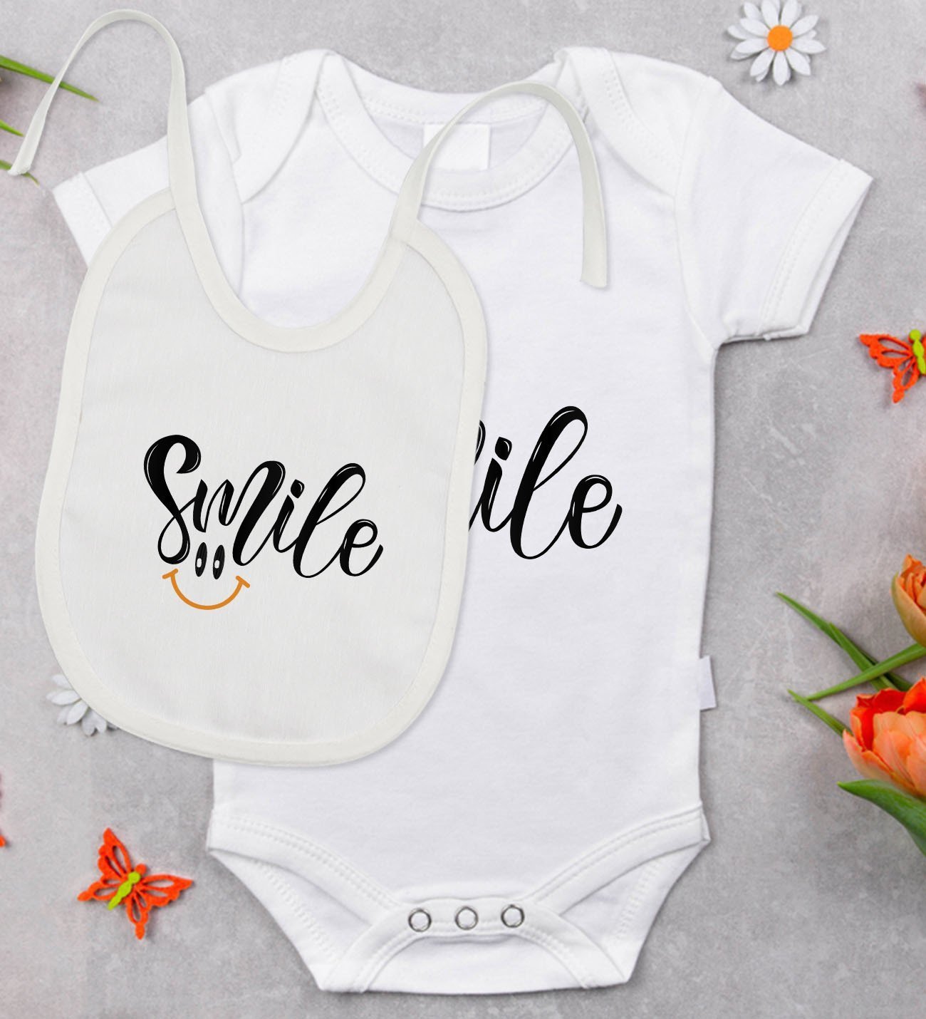 BK Kids Smile Tasarımlı Bebek Body Zıbın ve Mama Önlüğü Hediye Seti - Model 2