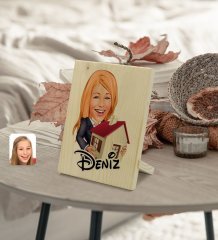 Kişiye Özel İsimli Kadın Emlakçı Karikatürlü Dekoratif Ahşap Çerçeve Model 1