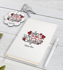 Kişiye Özel Yılın En Seksi Sevgilisi Beyaz Defter Kalem ve Anahtarlık Hediye Seti