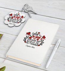 Kişiye Özel Yılın En Güzel Sevgilisi Beyaz Defter Kalem ve Anahtarlık Hediye Seti