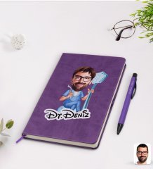 Kişiye Özel Erkek Diş Hekimi Karikatürlü Mor Termo Deri Defter Kalem Seti Model 2