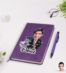 Kişiye Özel Erkek Bankacı Karikatürlü Mor Termo Deri Defter Kalem Seti Model 3
