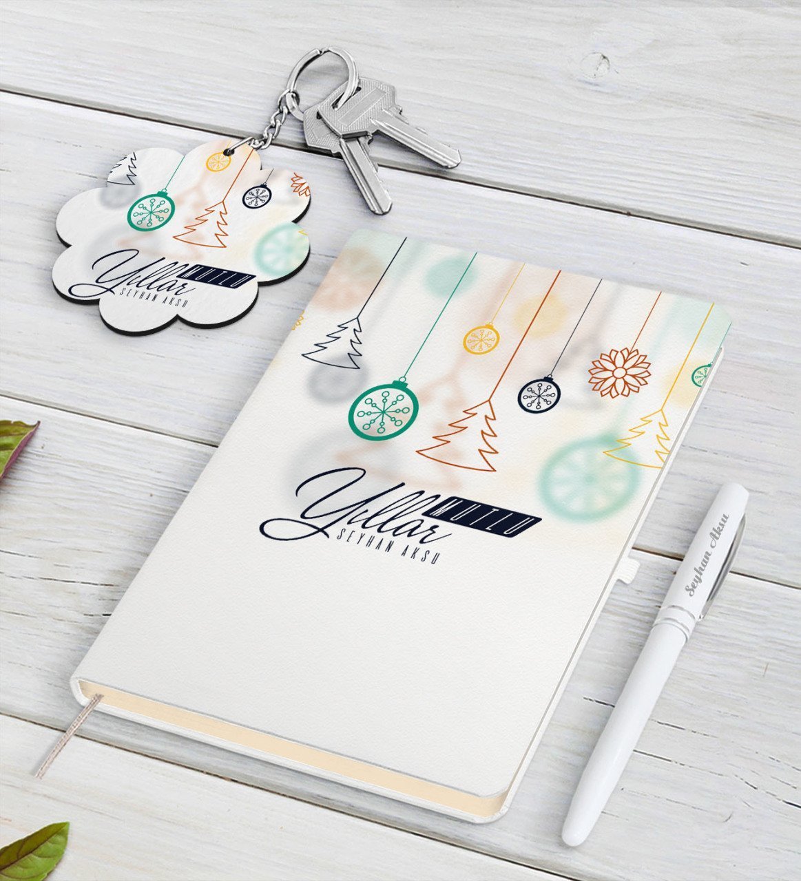 Kişiye Özel Yılbaşı Mutlu Yıllar Beyaz Defter Kalem ve Anahtarlık Hediye Seti-15