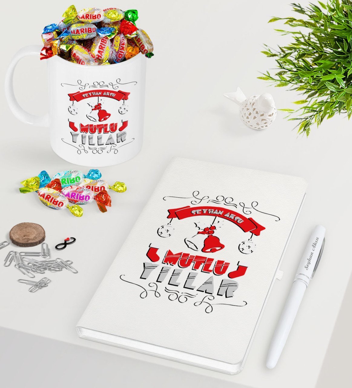 Kişiye Özel Yılbaşı Mutlu Yıllar Beyaz Defter Kalem Kupa ve Haribo Şeker Hediye Seti-7