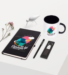 Kişiye Özel En İyi Öğretmen Temalı Siyah Defter Kalem Anahtarlık Kupa Seti - 3