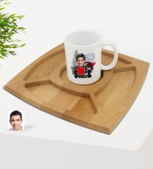 Kişiye Özel Şövalye Karikatürlü Beyaz Kupa ve Doğal Masif Ahşap 4 Bölmeli Sunum Tabağı Çerezlik Hediye Seti-2