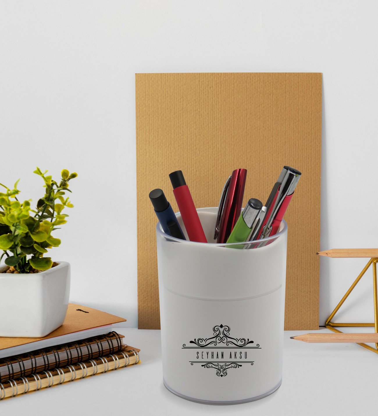 BK Gift Kişiye Özel İsimli Beyaz Akrilik Kalemlik - Model 8