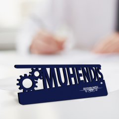 Kişiye Özel Mesleki Mühendis Ahşap Masa İsimliği (Model E2)