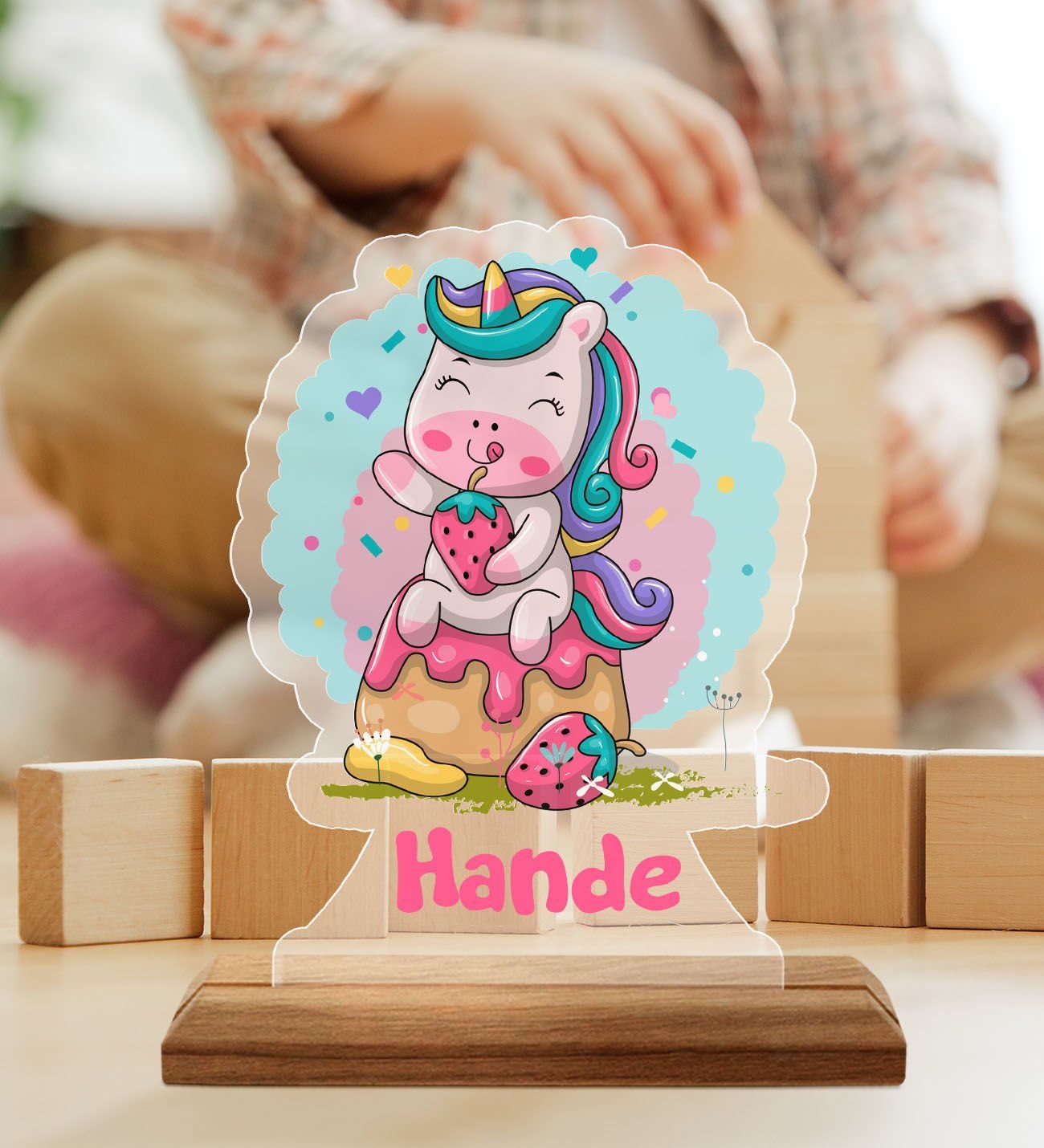 BK Gift Kişiye Özel İsimli Sevimli Unicorn Tasarımlı Ahşap Standlı Pleksi Biblo-1