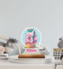 BK Gift Kişiye Özel İsimli Sevimli Unicorn Tasarımlı Ahşap Standlı Pleksi Biblo-1