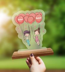 BK Gift Kişiye Özel İsimli Sevimli Çiftler Tasarımlı Ahşap Standlı Pleksi Biblo-2