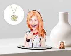 Kişiye Özel Kadın Karikatürlü 3D Ahşap Biblo ve İsimli Tarihli Papatya Kolye Seti-35