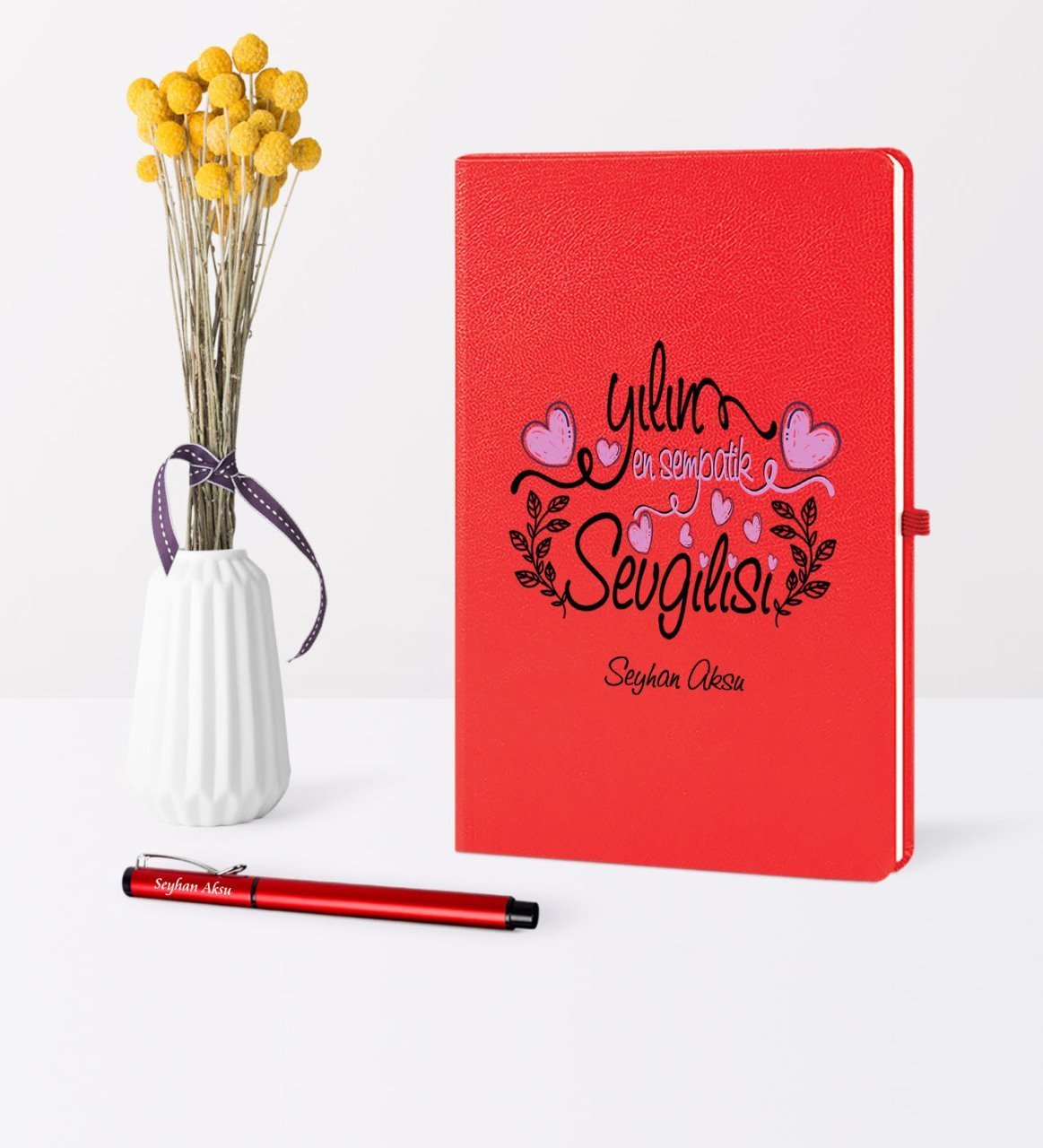Kişiye Özel Yılın En Sempatik Sevgilisi Temalı Kırmızı Defter Kalem Seti