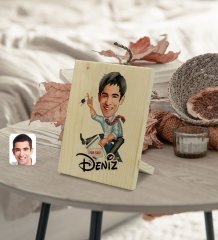 Kişiye Özel İsimli Erkek Emlakçı Karikatürlü Dekoratif Ahşap Çerçeve Model 1