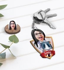 Kişiye Özel İsimli Kadın Radyolojist Karikatürlü Ahşap Anahtarlık-1