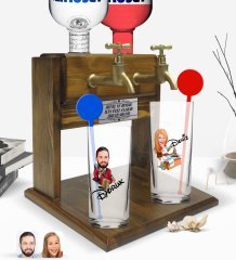 Kişiye Özel Renkli Baskılı Erkek ve Kadın Karikatürlü İkili Vodka Bardağı ve Çift Musluklu Doğal Ahşap Vodka Standı-7