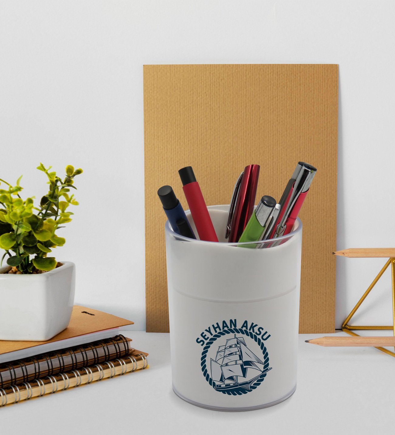 BK Gift Kişiye Özel Gemi Tasarımlı Beyaz Akrilik Kalemlik - Model 1