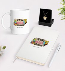 Kişiye Özel Sosyal Bilgiler Öğretmeni Beyaz Kupa Defter Kalem ve İsimli Papatya Kolye Hediye Seti-3